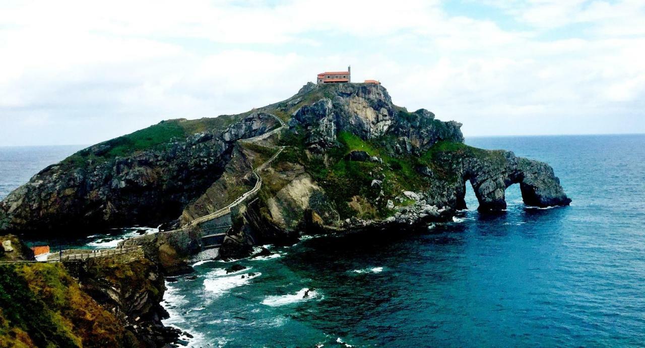 Bermeo y Urdaibai - Apartamento - tranquilo - WiFi - ASCENSOR y GARAJE en el mismo edificio Exterior foto